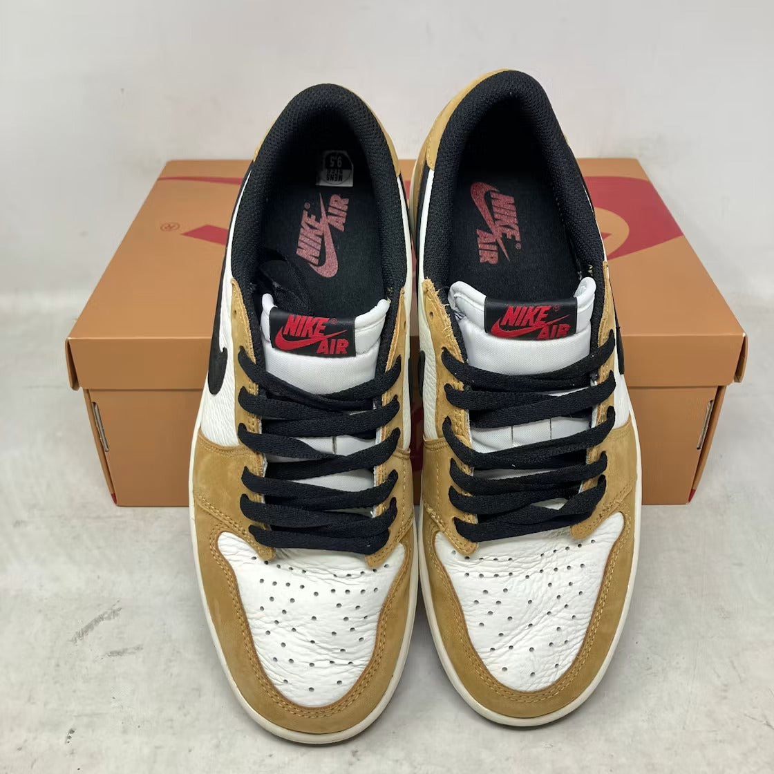 Used - Air Jordan 1 Low OG Rookie of the Year - US M 9.5 - detail 5