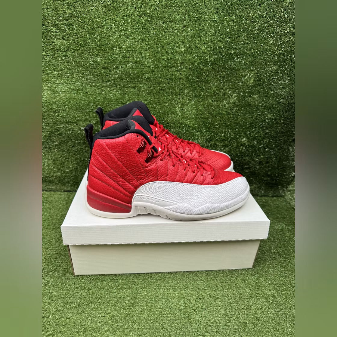 Used - Air Jordan 12 Retro Gym Red - US M 10 - detail 3
