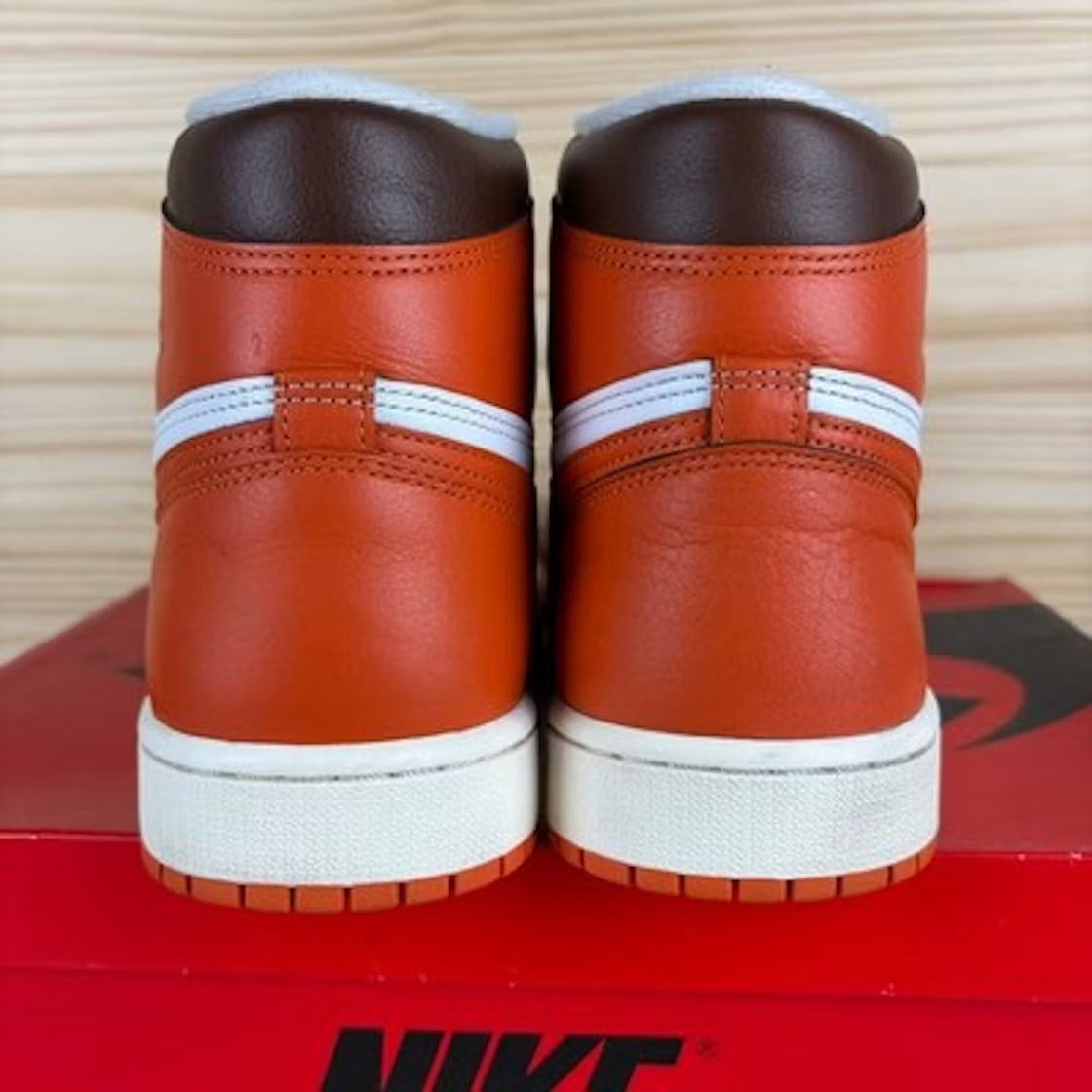 Used - Air Jordan 1 Retro High OG Starfish (Women's) - US W 11 - detail 4