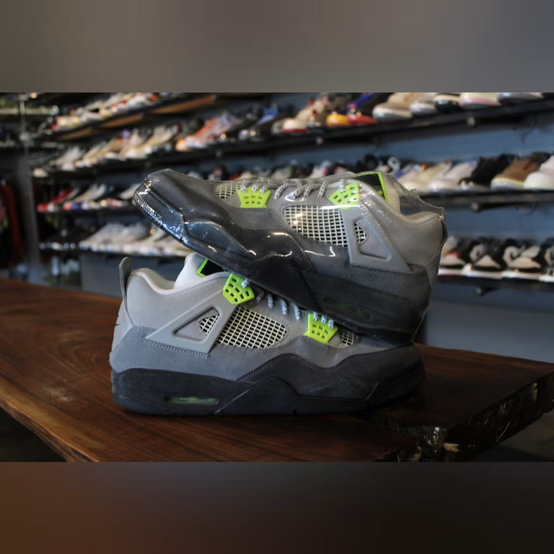 Used - Air Jordan 4 Retro SE 95 Neon - US M 13 - detail 1