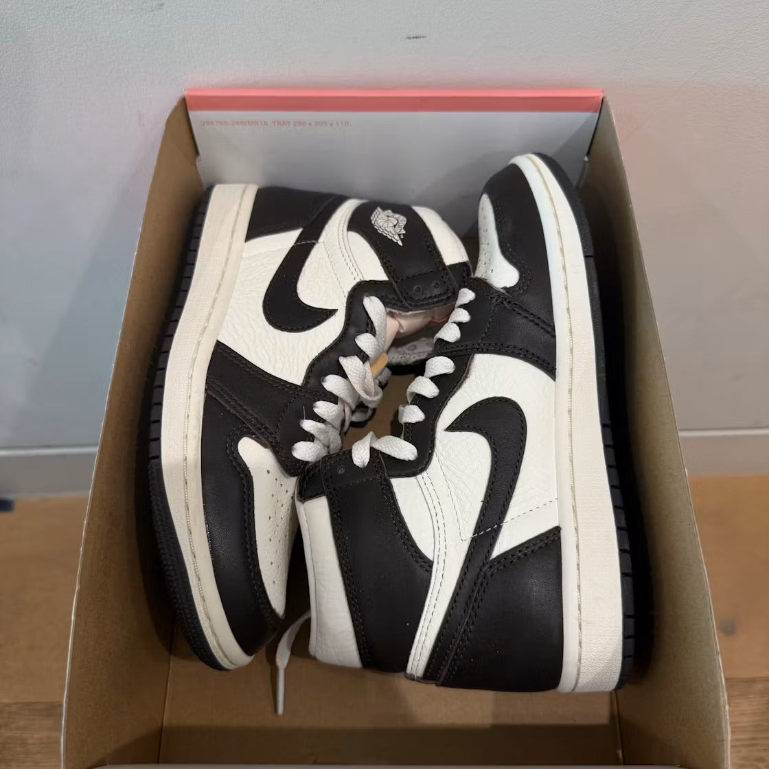 Air Jordan 1 Retro High OG Light Madder Root (Women's) - US W 6 - New - Other - detail 1