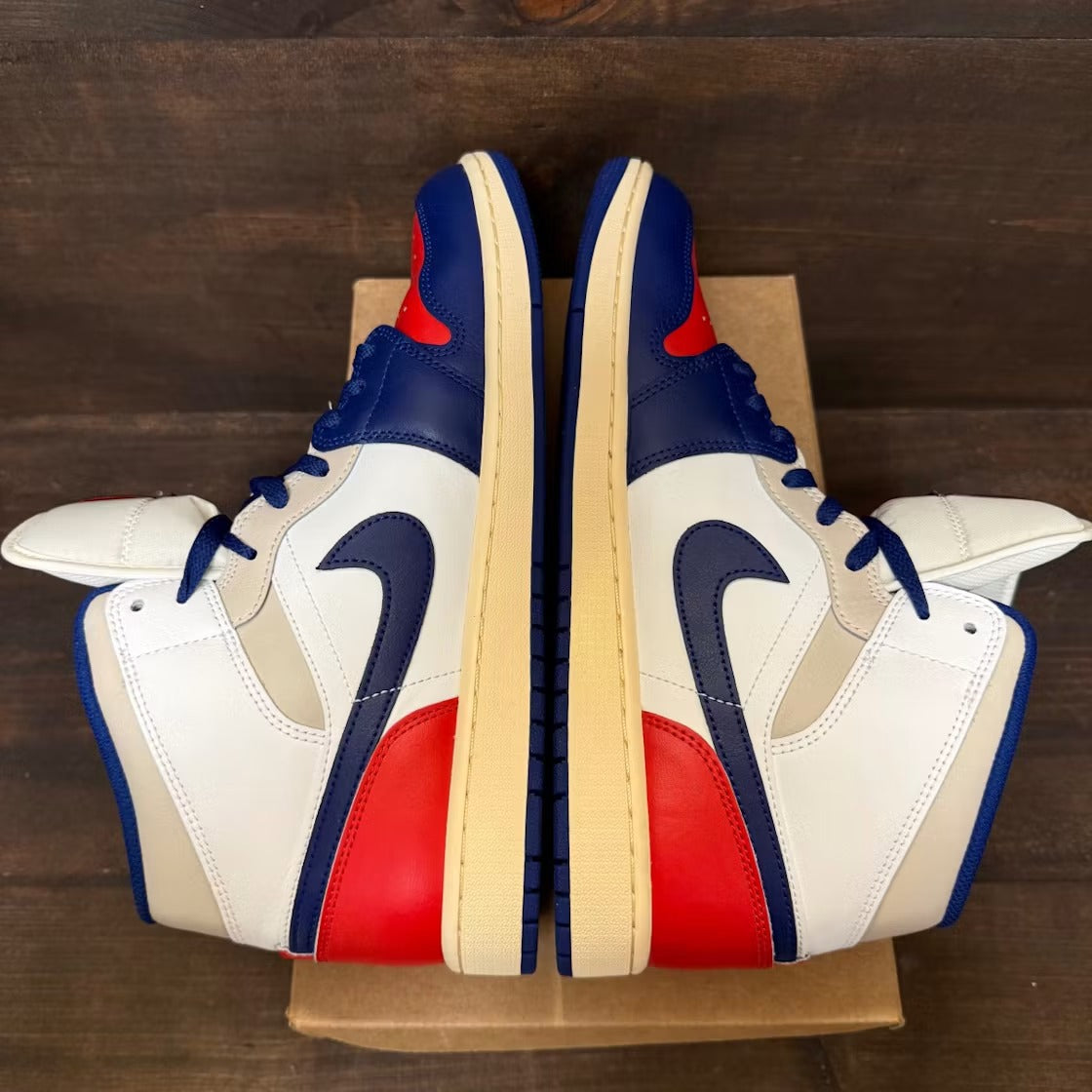 Used - Air Jordan 1 Mid Rare Air - US M 13 - detail 5