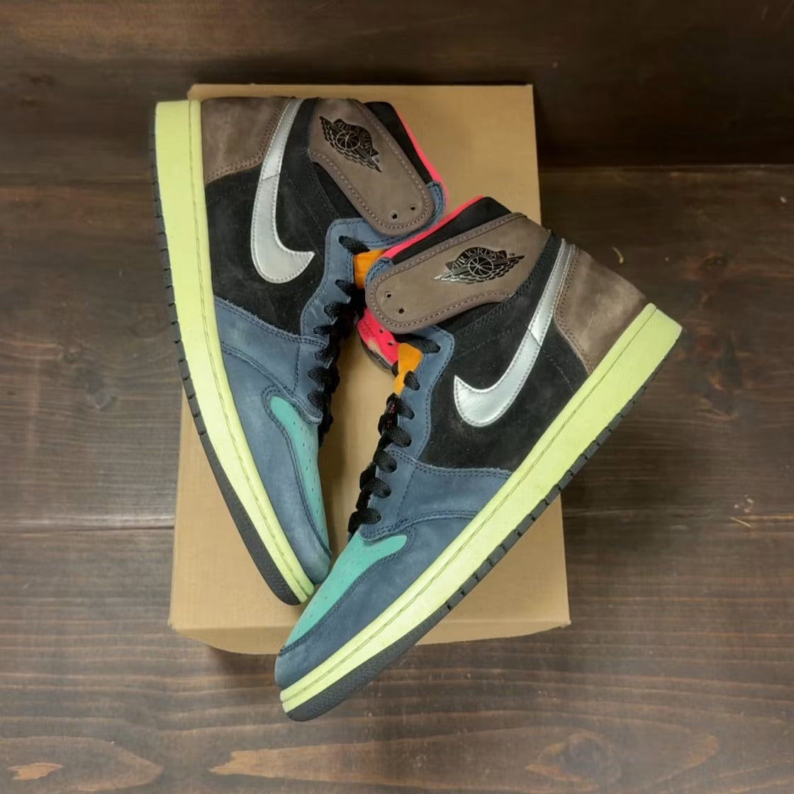 Used - Air Jordan 1 Retro High Tokyo Bio Hack - US M 11 - detail 2