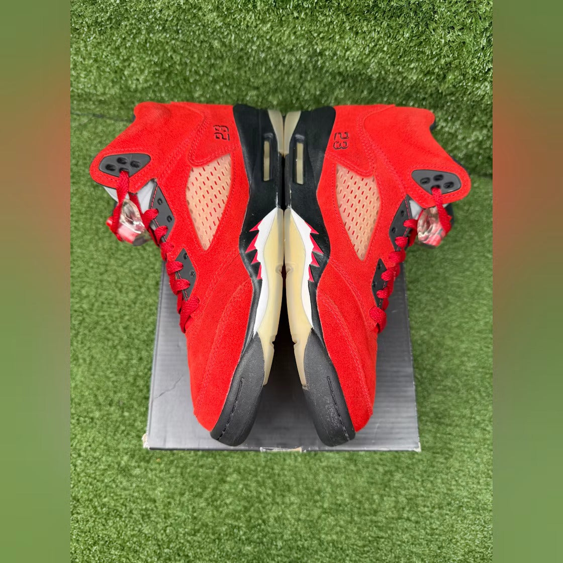 Used - Air Jordan 5 Retro Raging Bull Red (2021) (GS) - US 5.5Y - detail 1