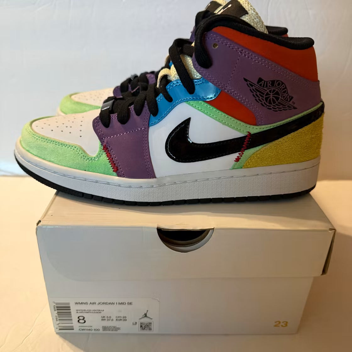 Used - Air Jordan 1 Mid SE Multi-Color (Women's) - US W 8 - detail 1