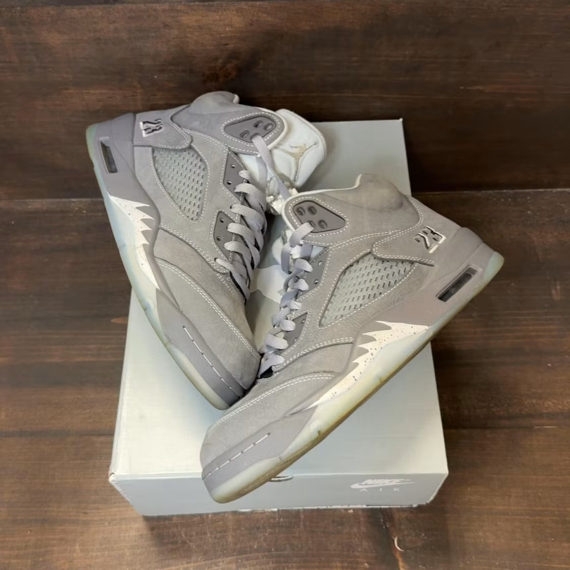 Used - Air Jordan 5 Retro Wolf Grey (2026) - US M 9 - detail 1