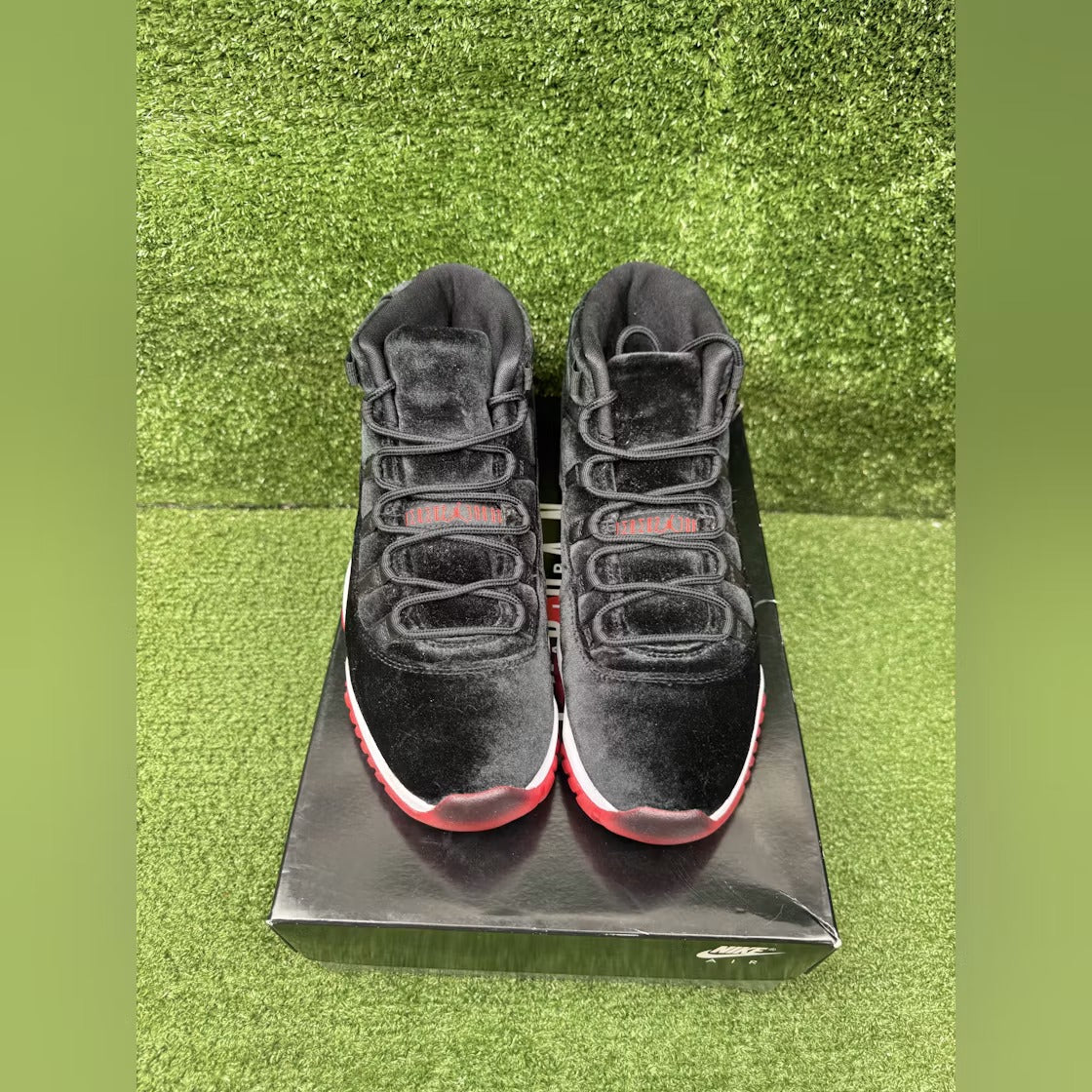 Used - Air Jordan 11 Retro Bred Velvet (Women's) - US W 9.5 - detail 2