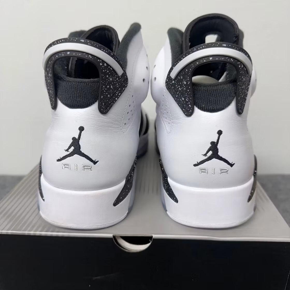 Used - Air Jordan 6 Retro Oreo (2026) - US M 12 - detail 5