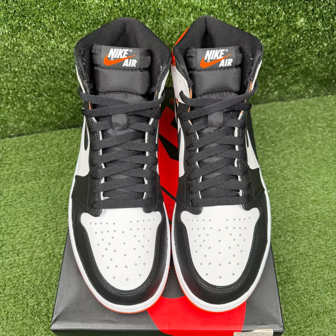Used - Air Jordan 1 Retro High Electro Orange - US M 9.5 - detail 2