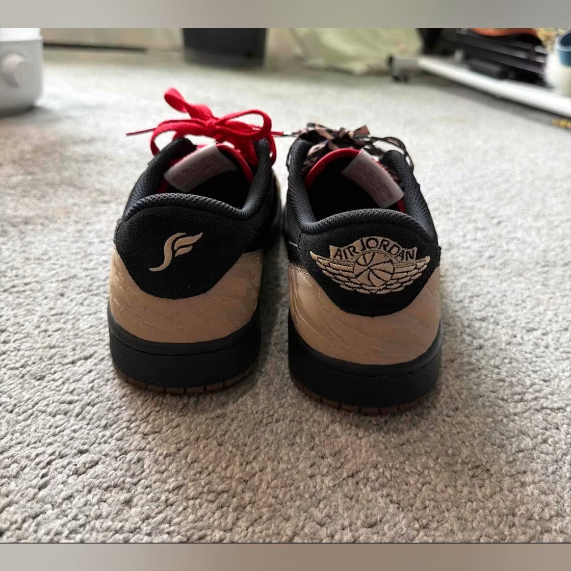 Used - Air Jordan 1 Retro Low OG SP SoleFly - US M 10.5 - detail 4