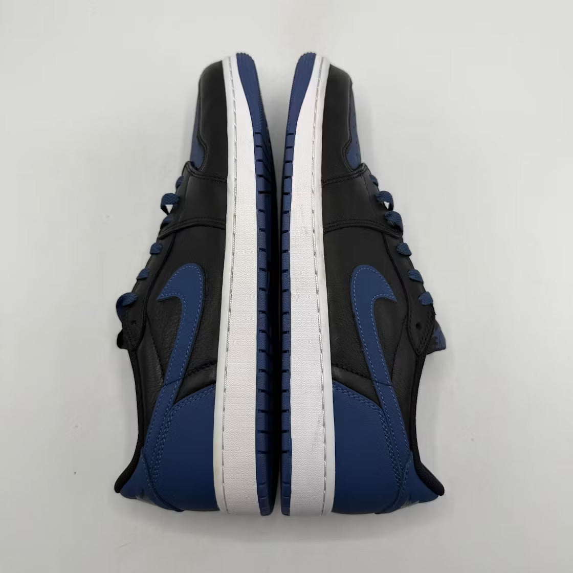Used - Air Jordan 1 Retro Low OG Mystic Navy - US M 13 - detail 2