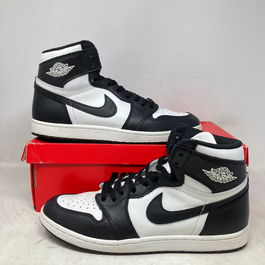 Used - Air Jordan 1 Retro High '85 Black White (2023) - US M 10 - detail 1
