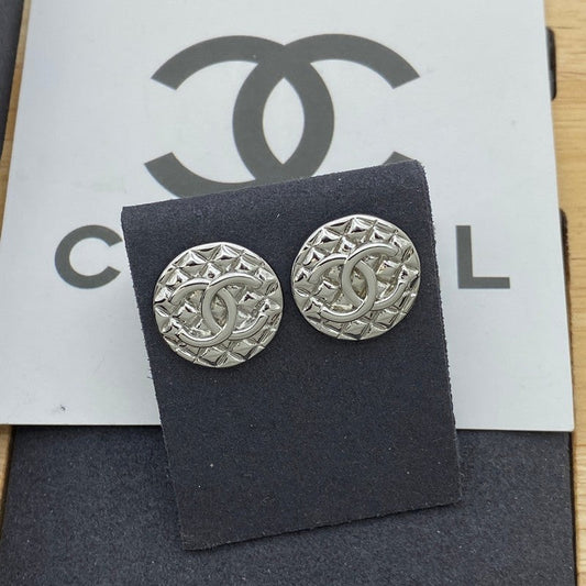 18K  Chanel Round White Gold Earrings